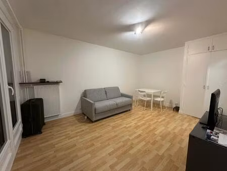 appartement entièrement rénové à louer