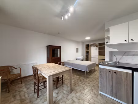 a louer - studio meublé - gare sud