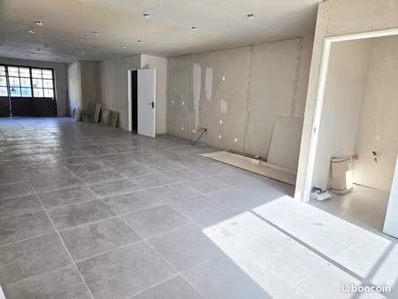 locaux commerciaux 80m2