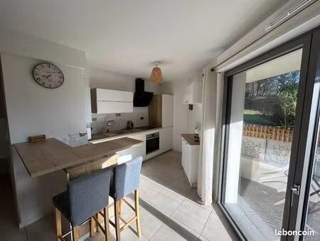 t2 st esprit 46m² récent + place de parking