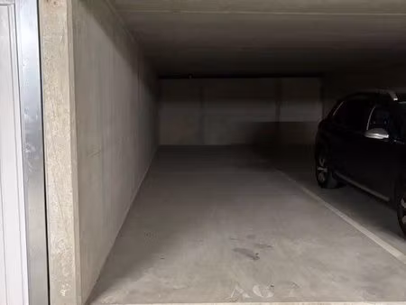 loue place de parking garage sécurisé
