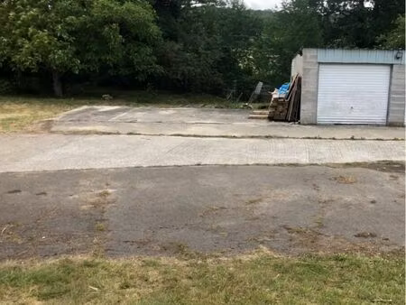 terrain à louer plus box