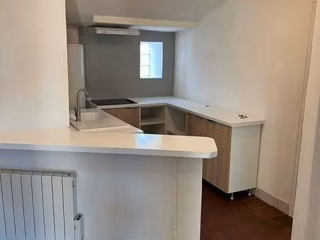 location t2 a bagard