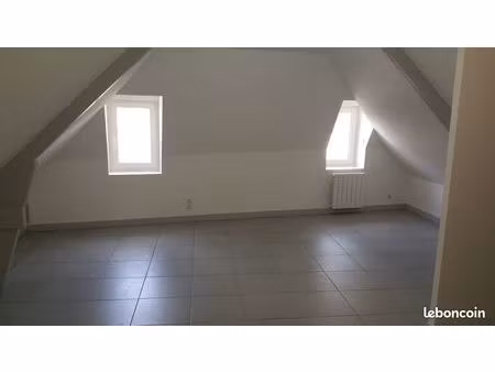 loue appartement 35m² (centre ville d'evron)