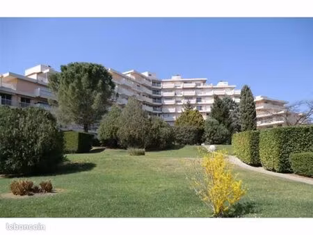 studio 26m2 + cave - résidence la guirlande