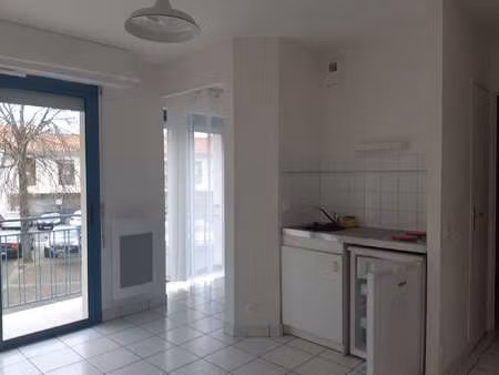 location appartement t1 à machecoul (44270) : à louer t1 / 24m² machecoul
