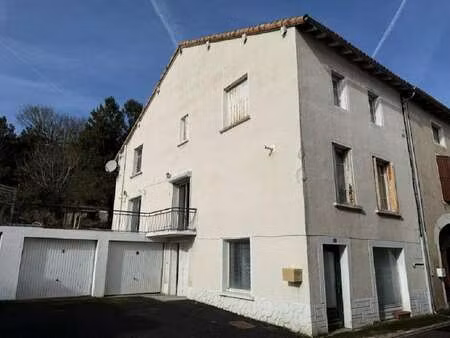 vente maison à nanteuil-en-vallée (16700) : à vendre / 175m² nanteuil-en-vallée
