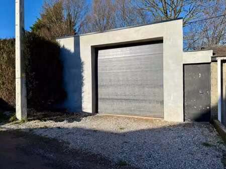 hangar de stockage avec emplacement de parking à anderlues