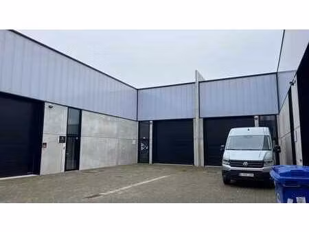 entrepôt à louer dans le parc d'activités économiques de de