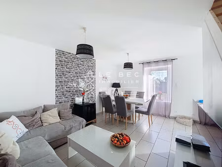 exclusivité hennebont : maison- appartement en pierres de trois