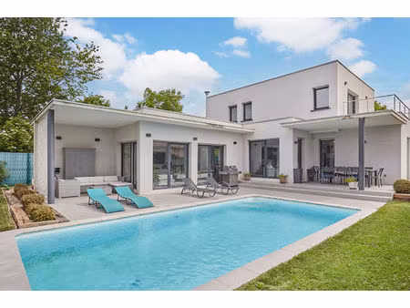 maison contemporaine mallemort 5 pièces 168 m2