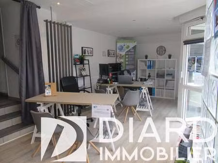 location bureaux et commerces à châteaubourg (35220) : à louer / 65m² châteaubourg