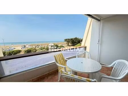 appartement t2 de 50 m² avec balcon  cave et parking  face à la mer