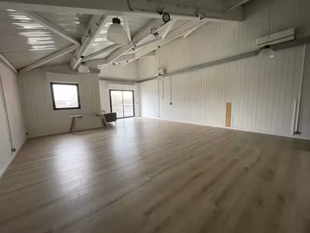 bureaux à vendre ou à louer à saint-herblain vue loire terrasse lumineuse