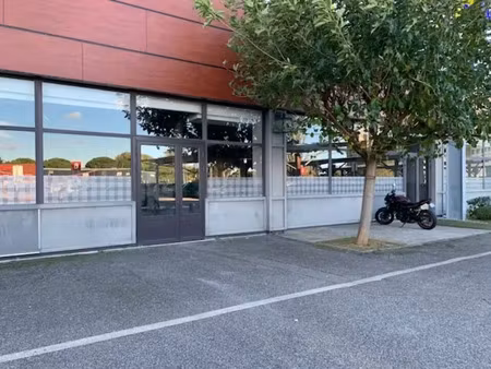 local commercial a louer