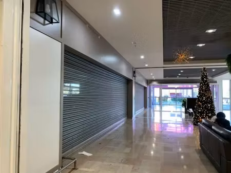 local commercial a louer