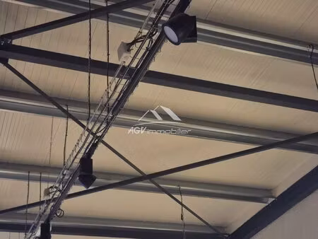 local commercial 240m² – saint-christol-lès-alès