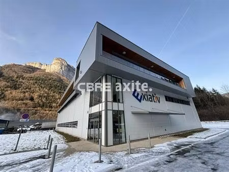 location local d'activités la balme-de-thuy 1 875 m²