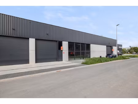 commercieel te huur in oostkamp