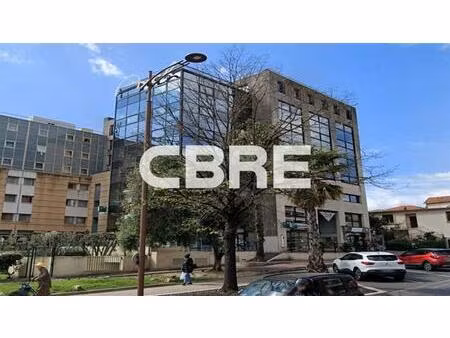 location bureau le cannet 386 m²