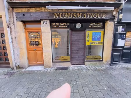 à louer local commercial 57 m² – 1 070 € |metz