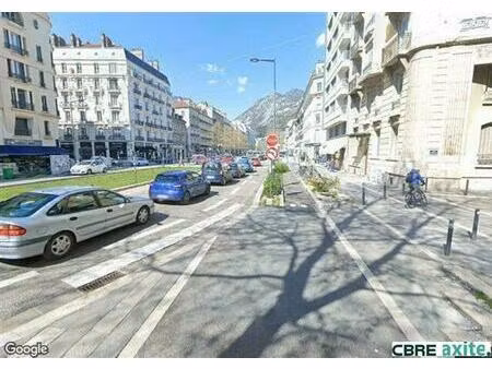 vente commerce grenoble 58 m²