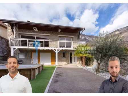 maison de village 7pièce(s) 5chambre(s) 288 m² bernin (38190)