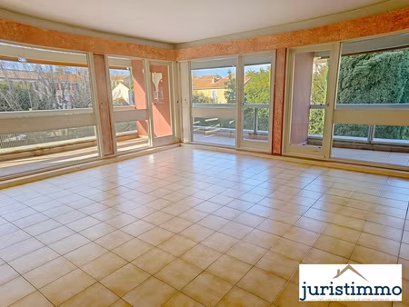 appartement dans résidence sécurisée de 121 m² avec ascenseur et terrasse