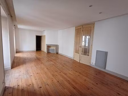 location appartement 3 pièces 80m² millau 12100