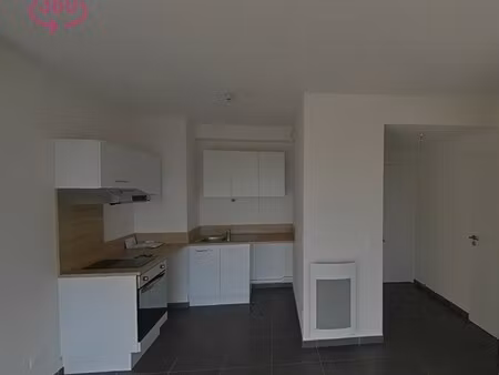 location appartement 2 pièces 40m² garons 30128