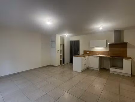 location appartement 3 pièces 66m² albi 81000