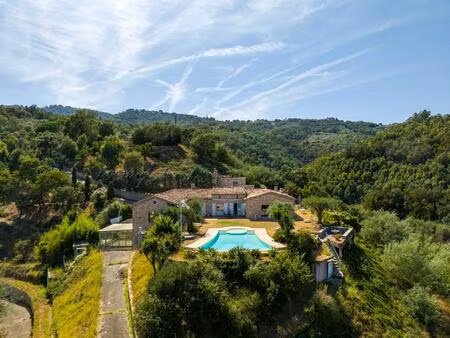 pégomas – villa provençale avec grand terrain et piscine  vue panoramique sur le massif...