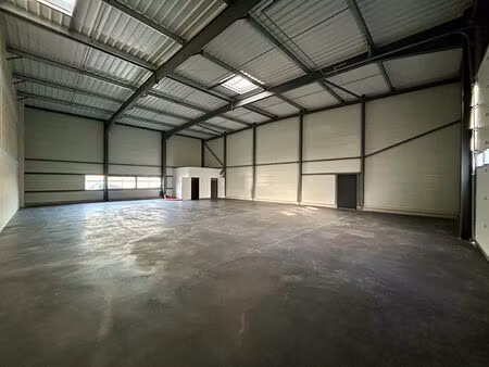 location local commercial