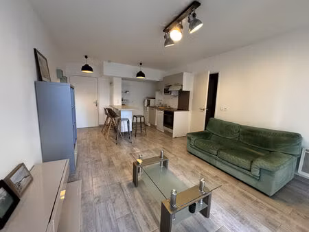 location appartement 3 pièces 55 m² à marseille 6 (13006)