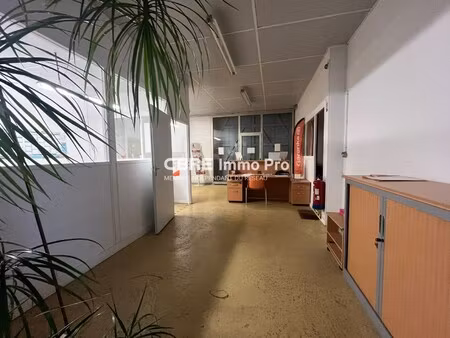 location local commercial 257m²