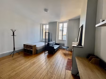 location appartement 1 pièce 35m²
