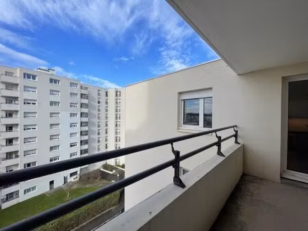 location appartement 3 pièces 71 m² à lyon 7 (69007)