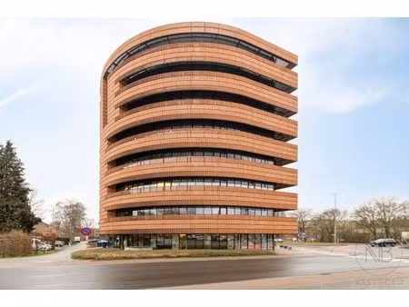 instapklaar bedrijfsruimte van ca. 420 m² in het botta-gebouw