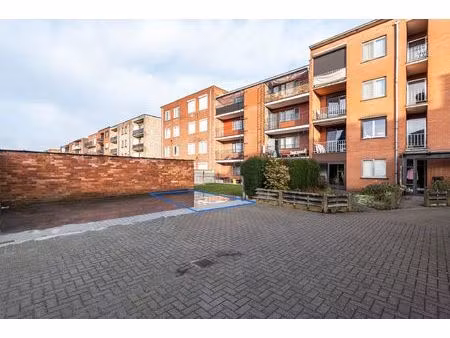 perceel voor garage met vergunning