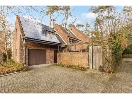 instapklare open bebouwing met ruime tuin in een groene omgeving