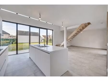 prachtige nieuwbouwwoning in uniek woonerf