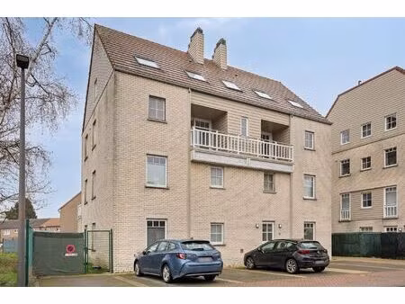 instapklaar duplexappartement met 2 kamers