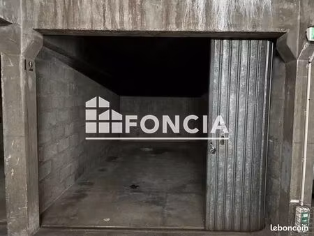 parking champagne au mont d or