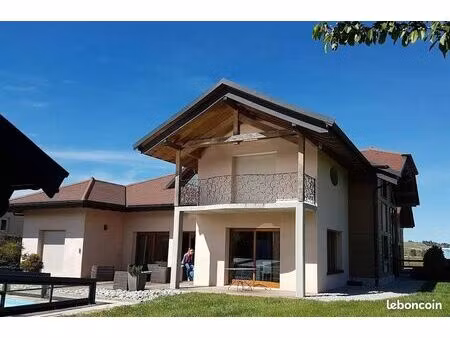 a louer très belle maison 250 m2  norcier 74160