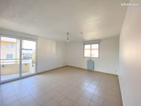 appartement 3 pièces 64 m²