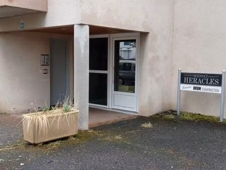 studio prés cezeaux  chru  fac de médecine