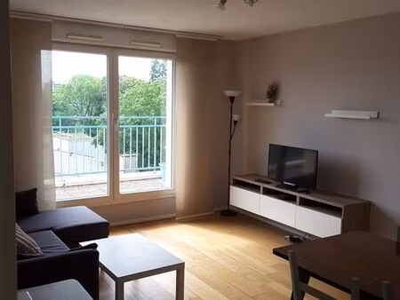 f2 meublé 46m² avec parking - avenue de boufflers