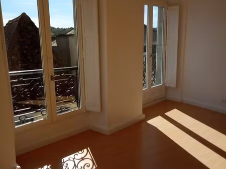 bel appartement t3  centre ville salies de béarn