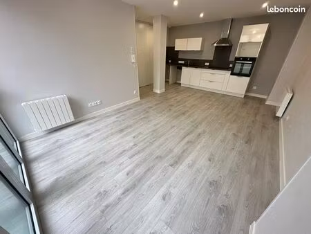 belle appartement t2 au rez-de-chaussée de 50m² accessibilité pmr  lumineux en hyper centr