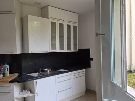 studio 25m2 climatisé centre crecy la chapelle face gare